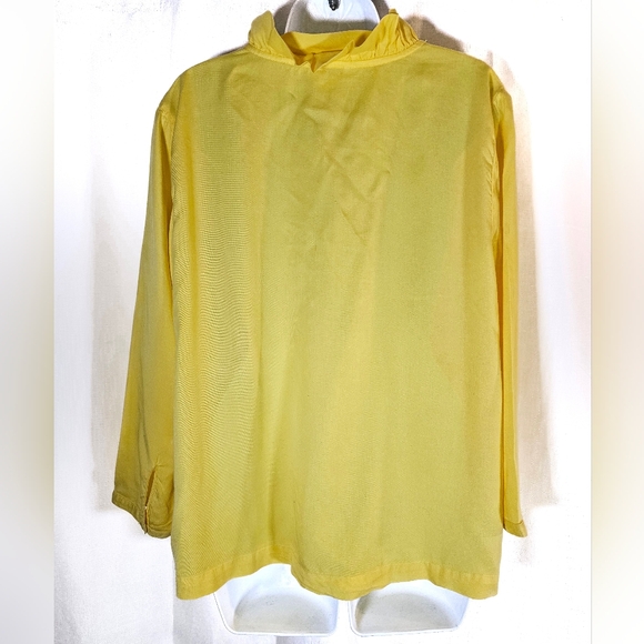 3/$20 Crown & Ivy XL Ruffled Neck Top - Picture 6 of 6